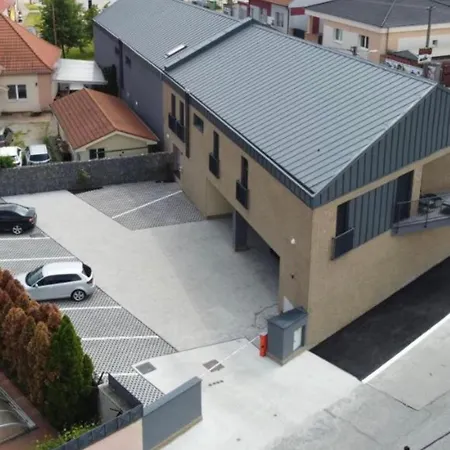 Sered Apartament *